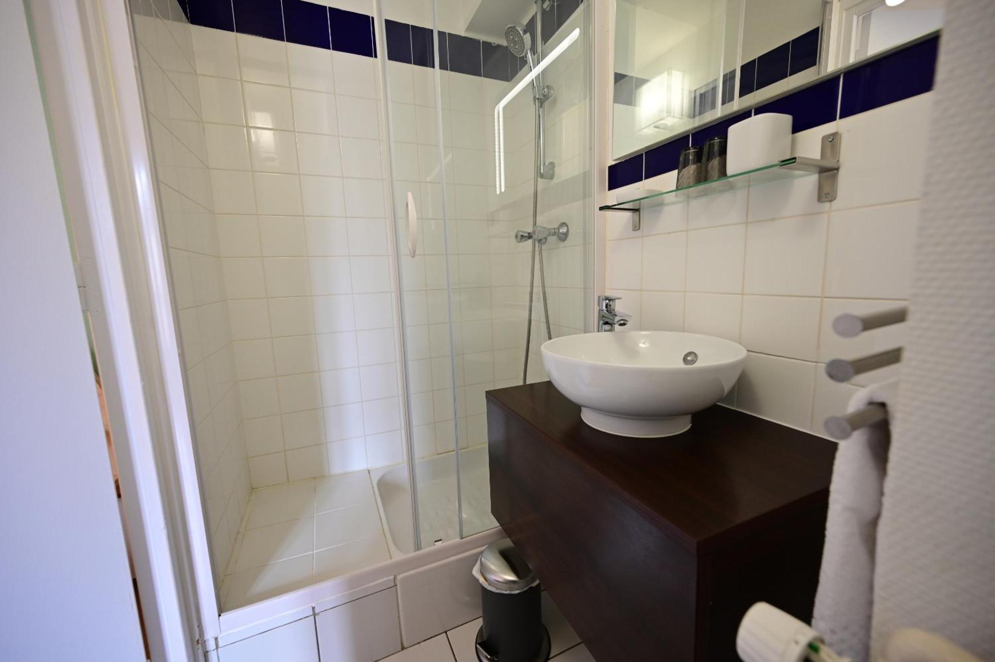 Hotel La Cuisine Des Lulus Montainville  Værelse billede