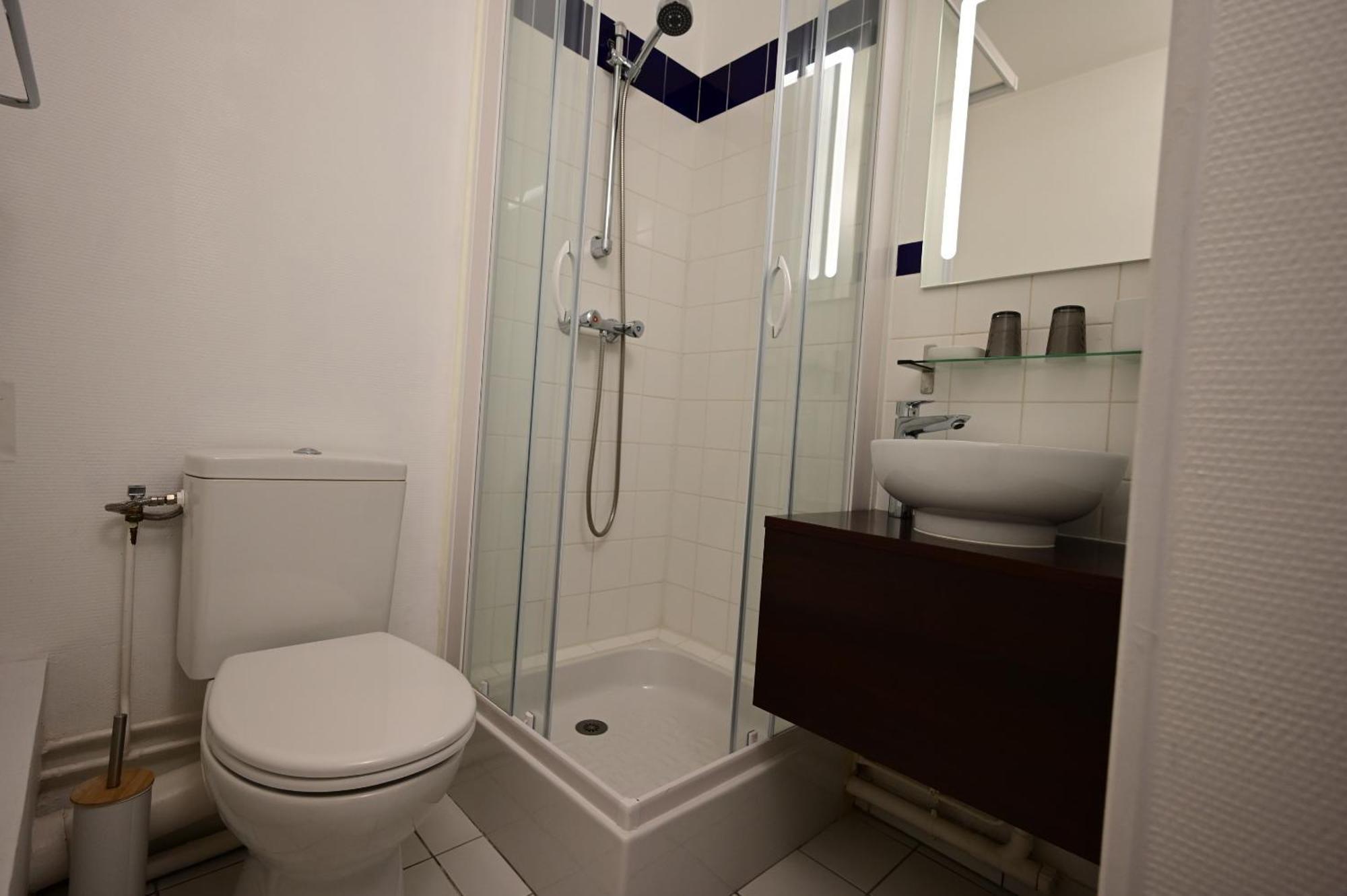 Hotel La Cuisine Des Lulus Montainville  Værelse billede