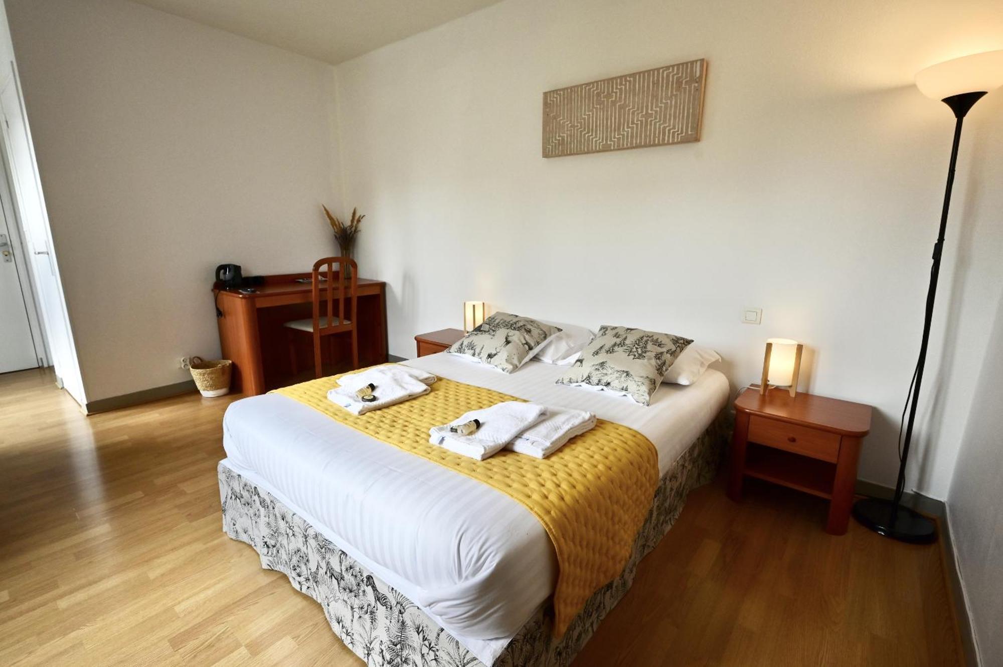 Hotel La Cuisine Des Lulus Montainville  Værelse billede