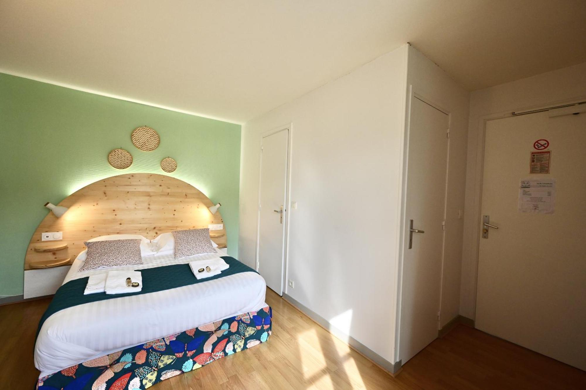 Hotel La Cuisine Des Lulus Montainville  Eksteriør billede