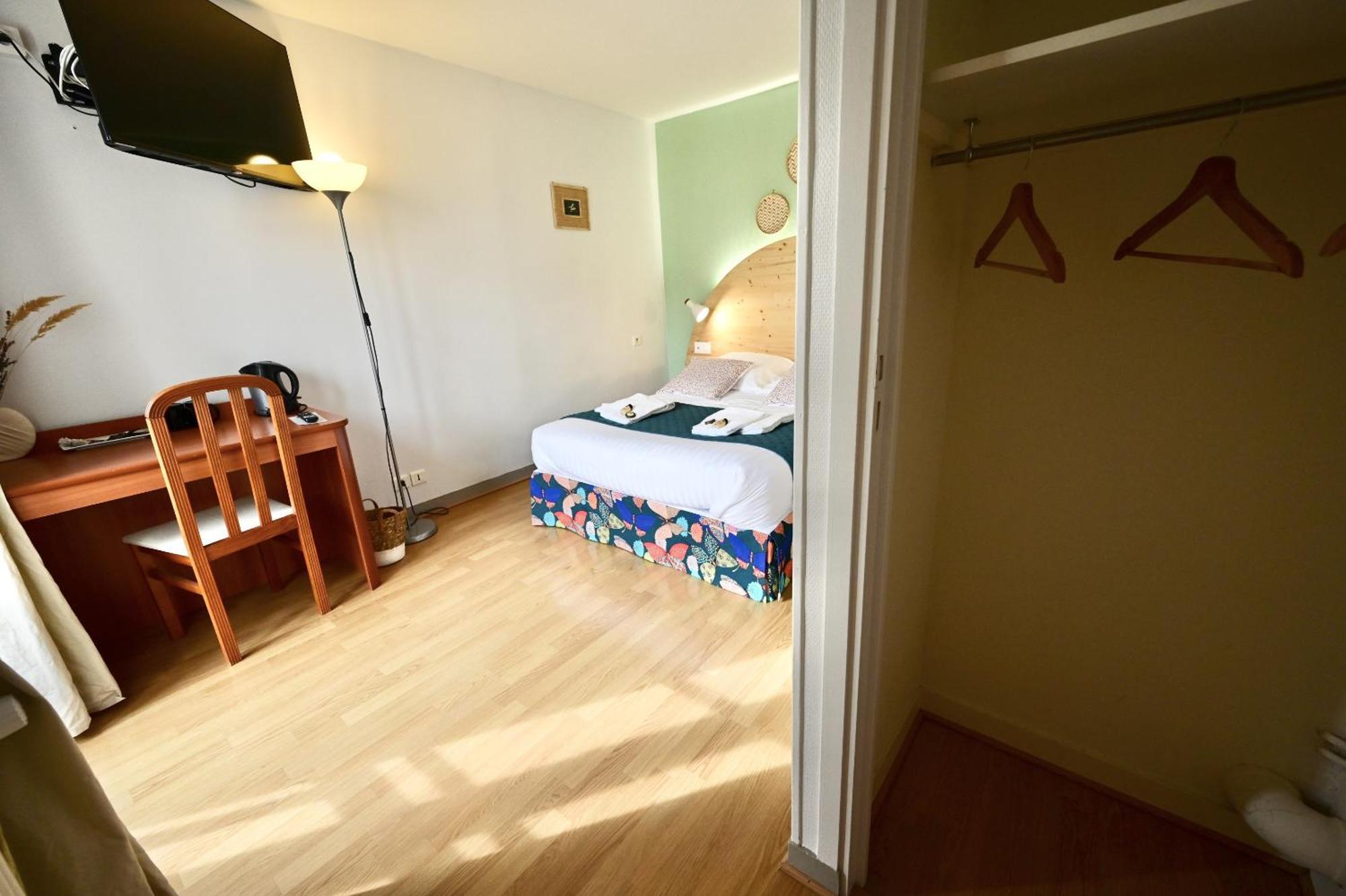 Hotel La Cuisine Des Lulus Montainville  Værelse billede