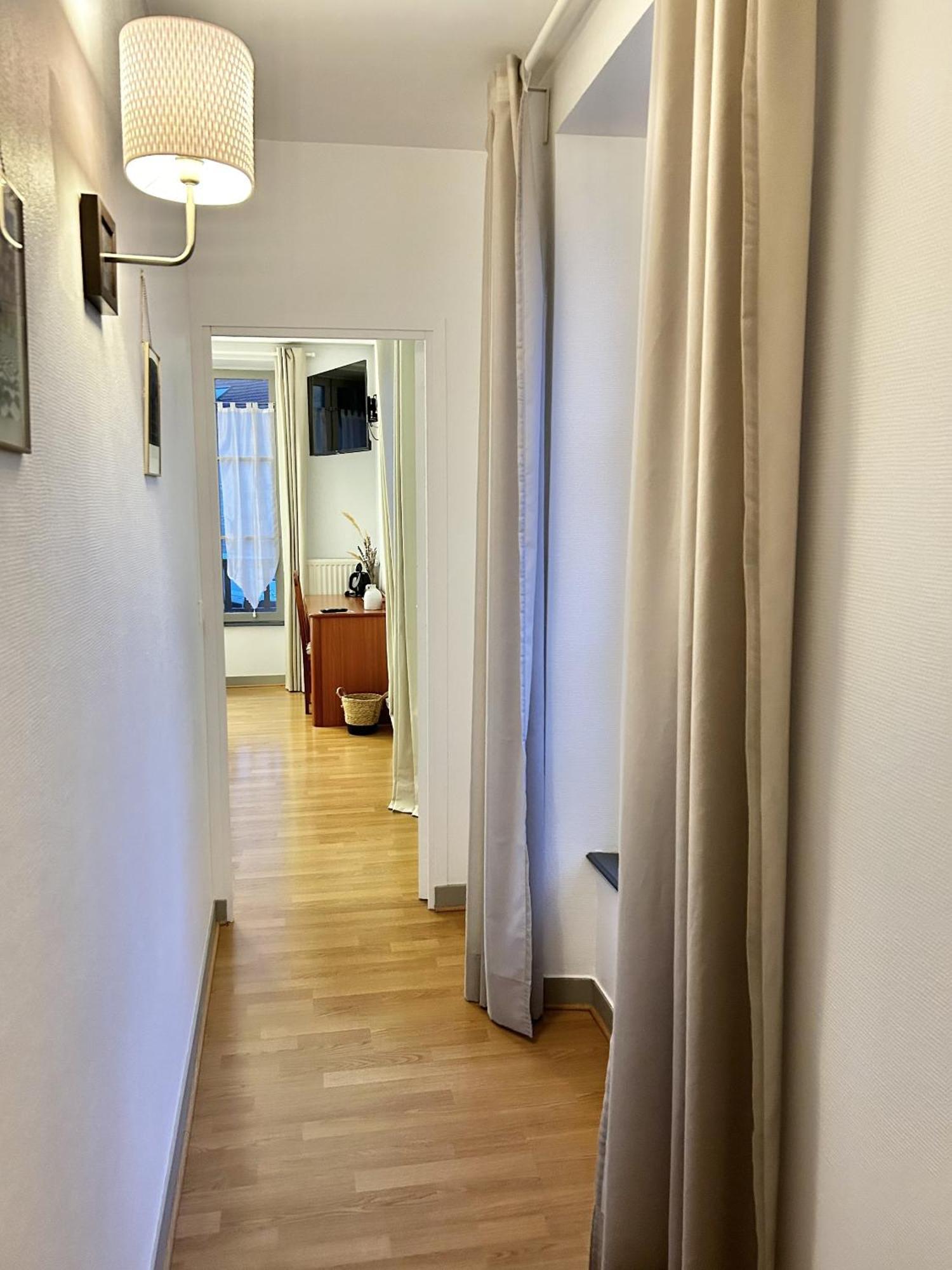 Hotel La Cuisine Des Lulus Montainville  Værelse billede
