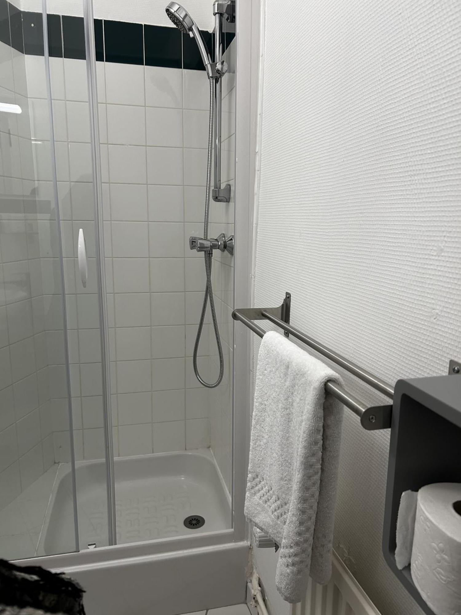 Hotel La Cuisine Des Lulus Montainville  Værelse billede