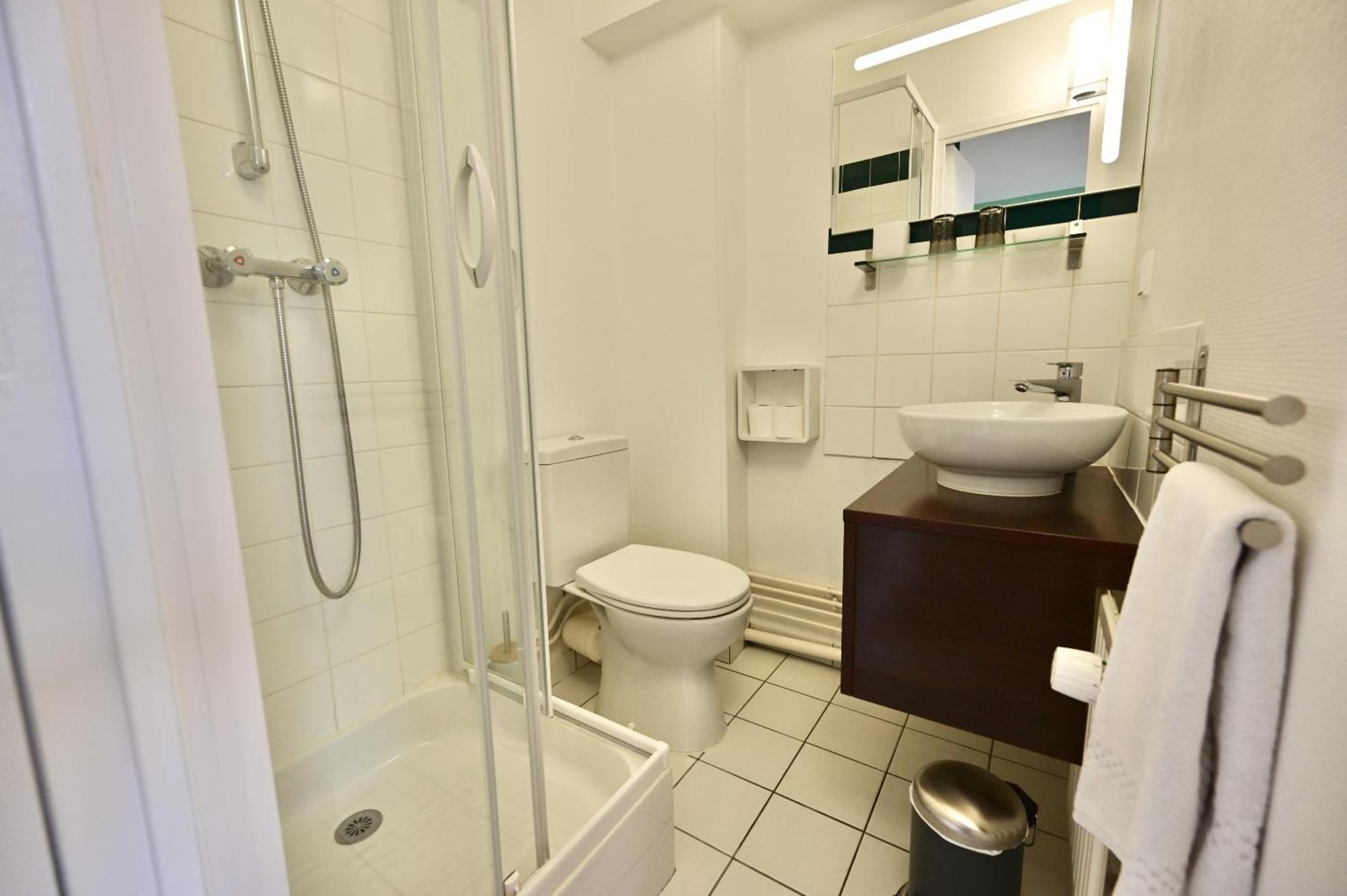 Hotel La Cuisine Des Lulus Montainville  Eksteriør billede
