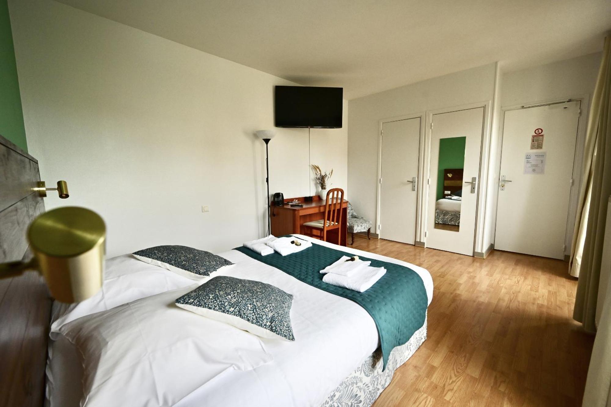 Hotel La Cuisine Des Lulus Montainville  Værelse billede