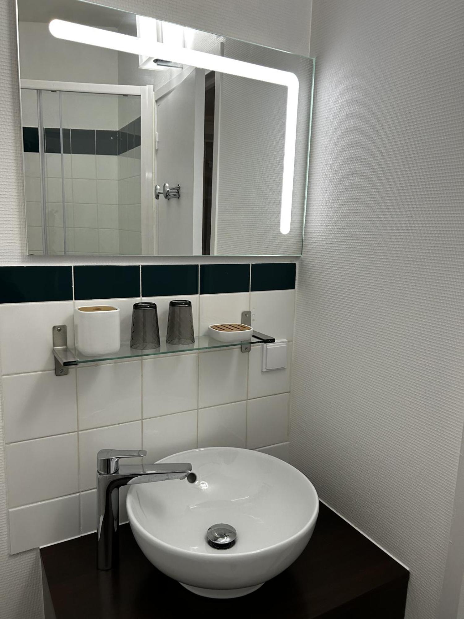 Hotel La Cuisine Des Lulus Montainville  Værelse billede
