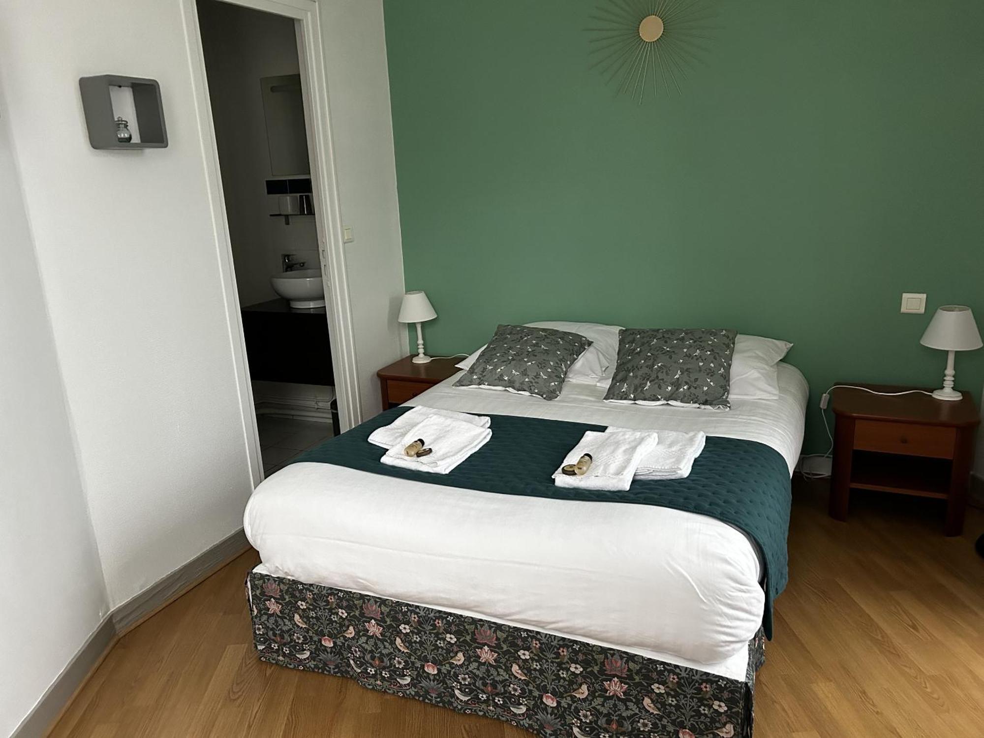 Hotel La Cuisine Des Lulus Montainville  Værelse billede